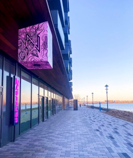 Restaurant Signage Enhances Dining and Profits